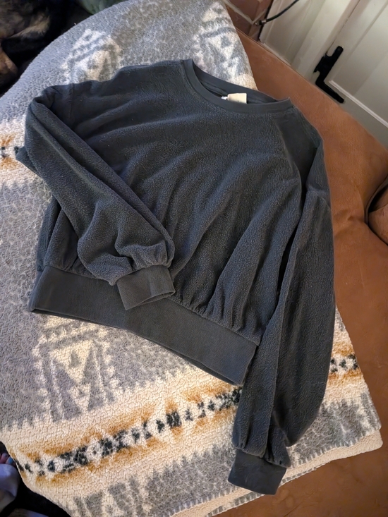 Universal Thread Tops - Cozy Women's Charcoal Fleece Pullover Sweatshirt